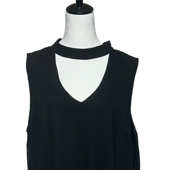 Torrid Shift Dress 1X Knee Length Black Choker Neck Back Keyhole Witchy Party - Picture 2 of 11